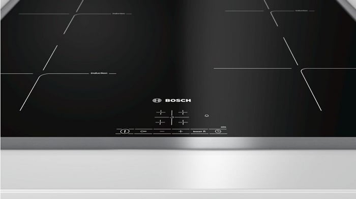 700-37 Bếp Từ Bosch PUE645BB1E có bảng điều khiển dễ dàng sử dụng
