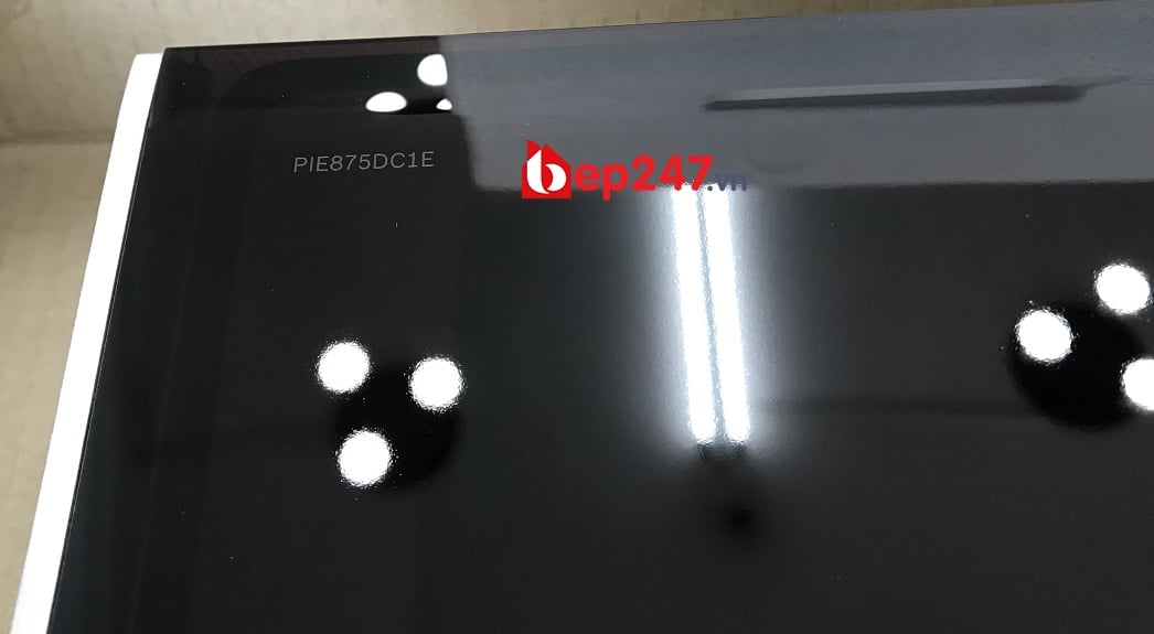 bep-tu-bosch-pie875dc1e-model Bếp Từ Bosch PIE875DC1E có mặt kính đen cao cấp
